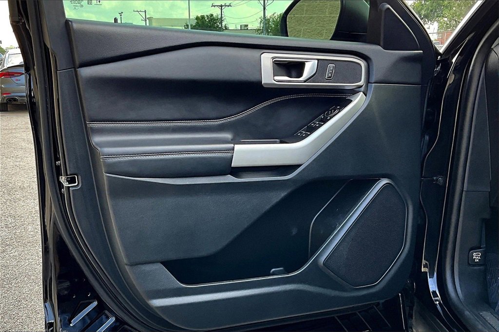 Certified 2022 Ford Explorer XLT w/ Class IV Trailer Tow Package image 21