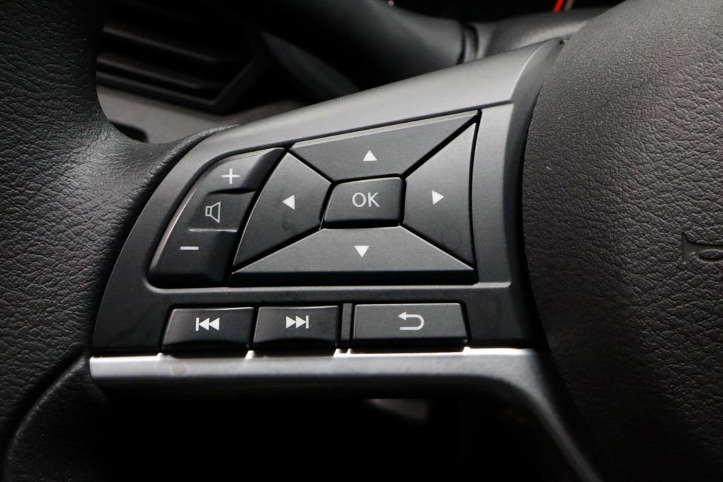 Used 2025 Nissan Altima 2.5 SV image 26