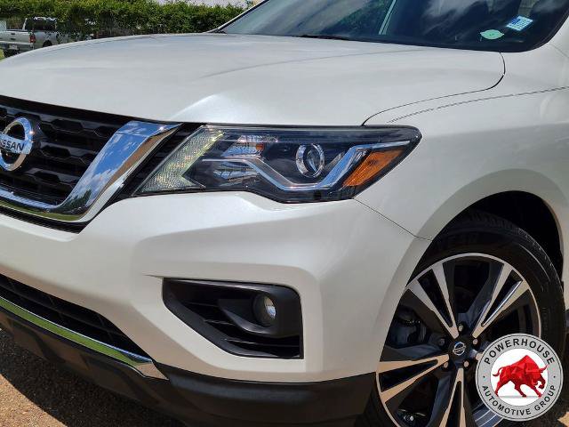 Used 2017 Nissan Pathfinder Platinum FWD image 11