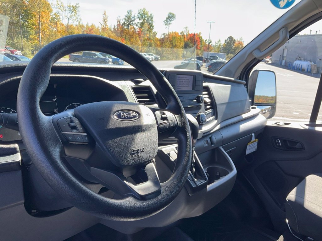 Certified 2025 Ford Transit 250 Low Roof w/ Exterior Upgrade Package RWD image 16