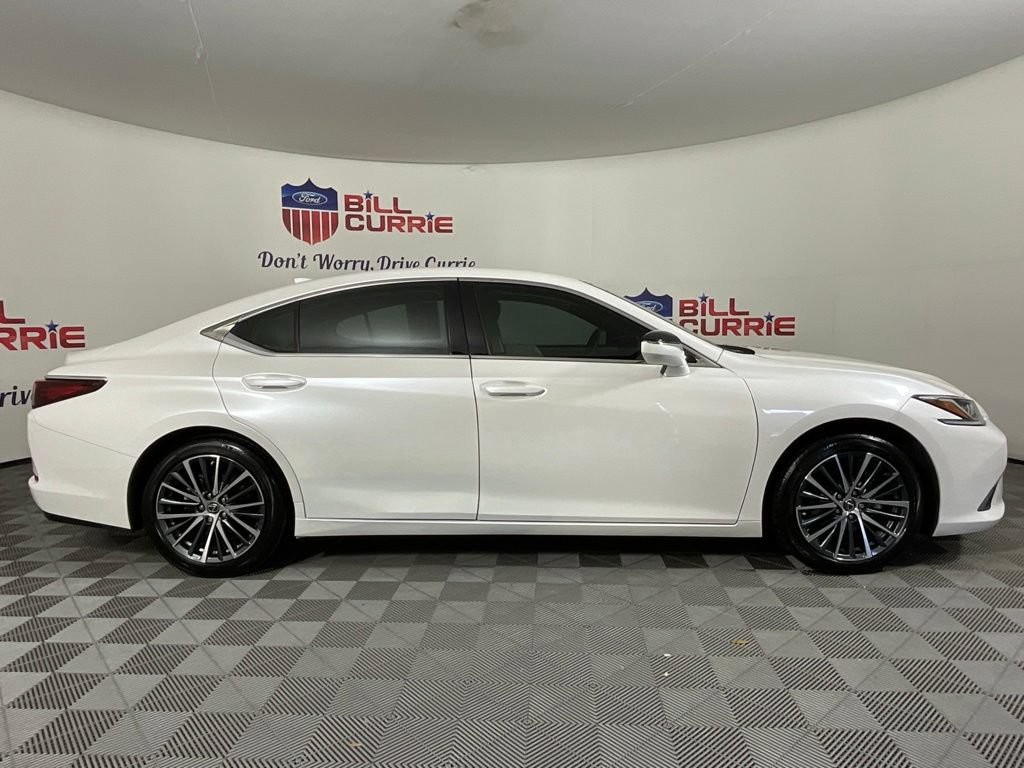 Used 2024 Lexus ES 350 w/ Premium Package FWD image 2