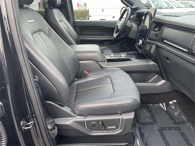 Certified 2023 Ford Expedition Max Platinum image 32