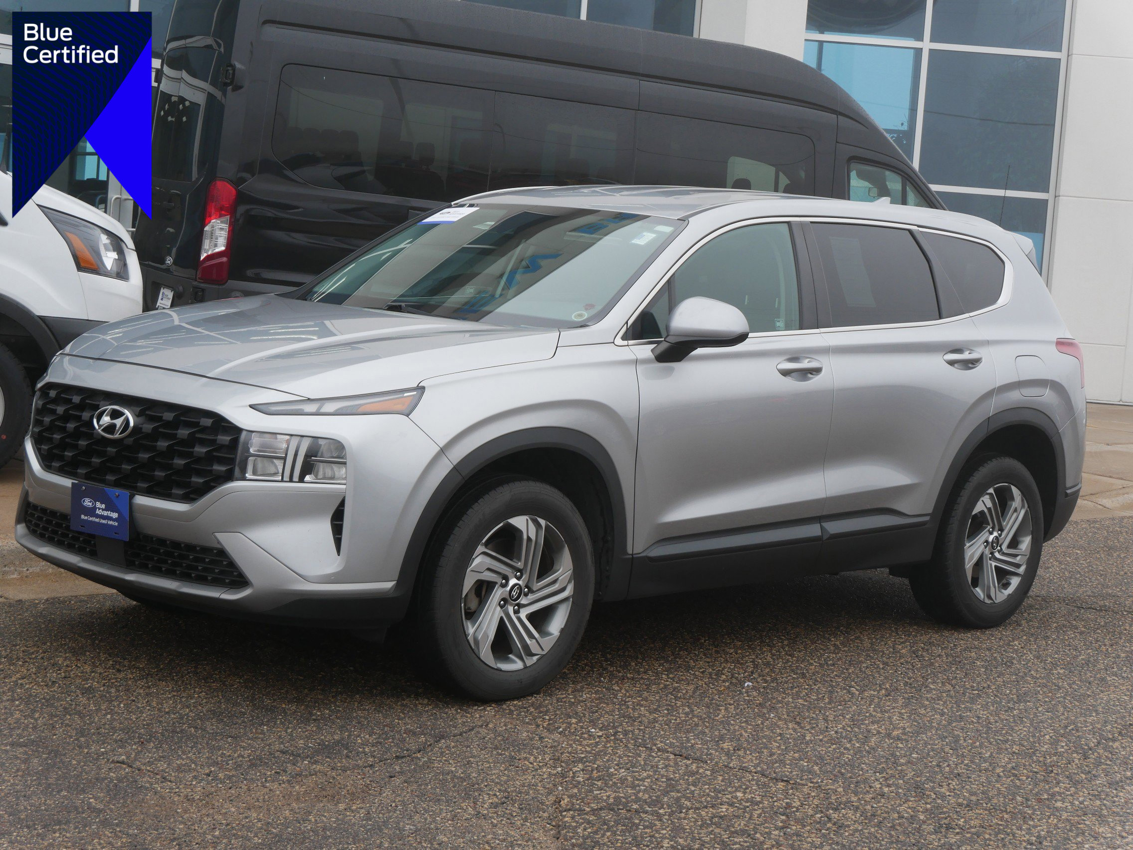 Used 2021 Hyundai Santa Fe SE image 1