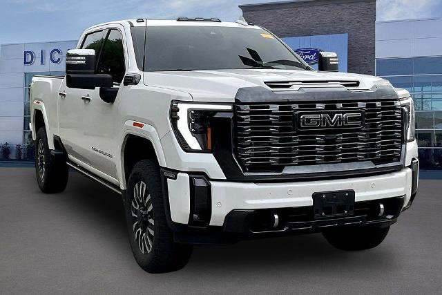 Used 2024 GMC Sierra 3500 Denali Ultimate AWD/4WD image 1