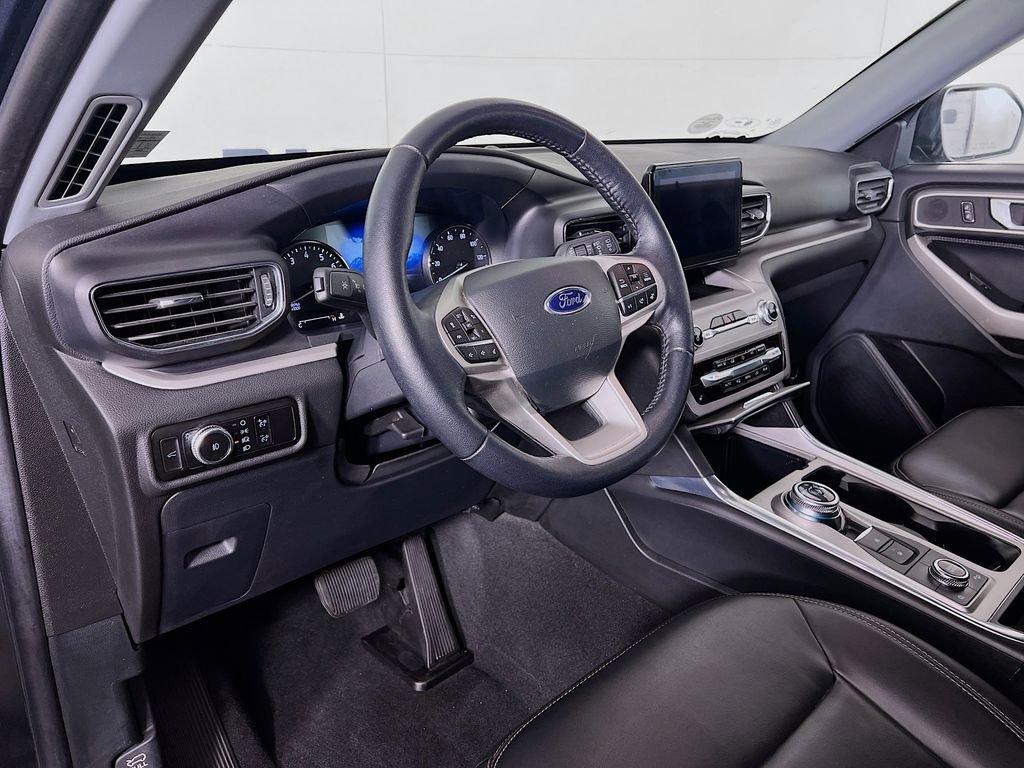 Certified 2023 Ford Explorer XLT w/ Equipment Group 202A image 11