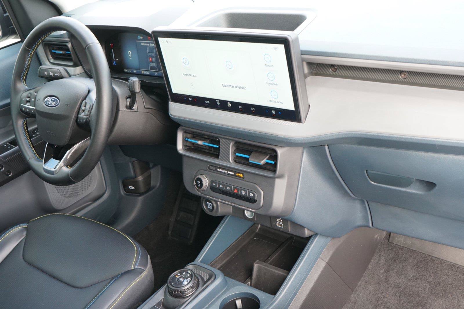 Certified 2025 Ford Maverick Lobo AWD/4WD image 28