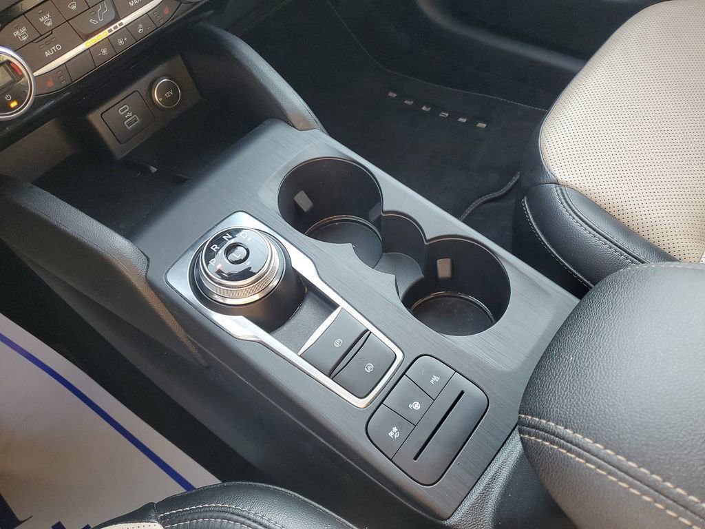 Certified 2021 Ford Escape Titanium w/ Titanium Elite Package image 31