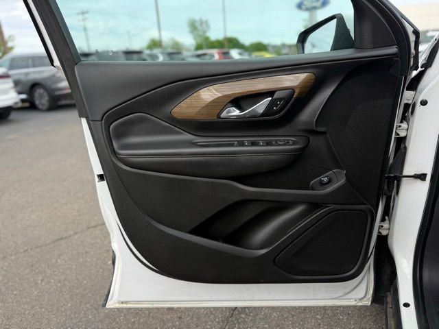 Used 2018 GMC Terrain SLE w/ Infotainment Package I AWD/4WD image 12