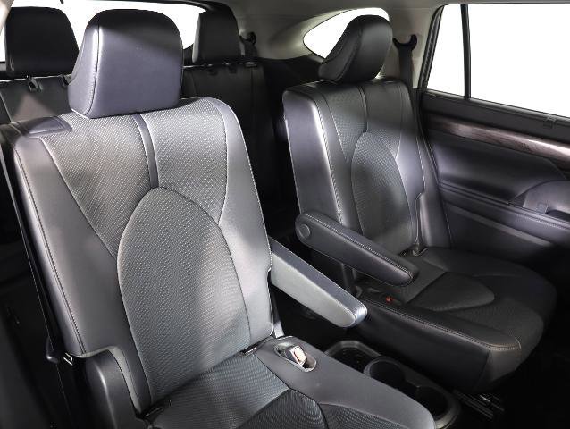 Used 2021 Toyota Highlander Limited w/ Protection Package #3 (TMS) image 10