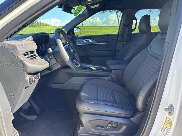Certified 2025 Ford Explorer ST-Line w/ Premium Package image 22