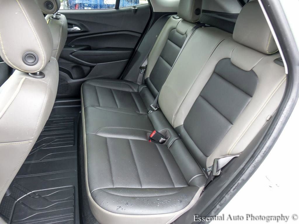 Used 2024 Chevrolet Trax ACTIV w/ Sunroof Package image 11