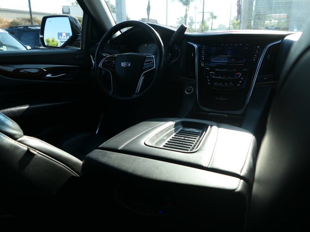 Used 2019 Cadillac Escalade Luxury RWD image 27