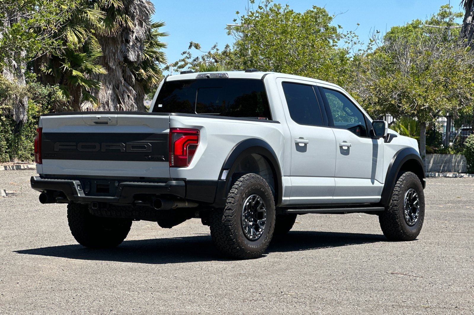 Certified 2024 Ford F150 Raptor AWD/4WD image 3