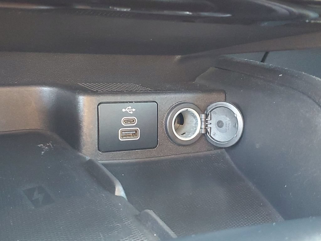 Certified 2024 Ford Escape Platinum AWD/4WD image 26