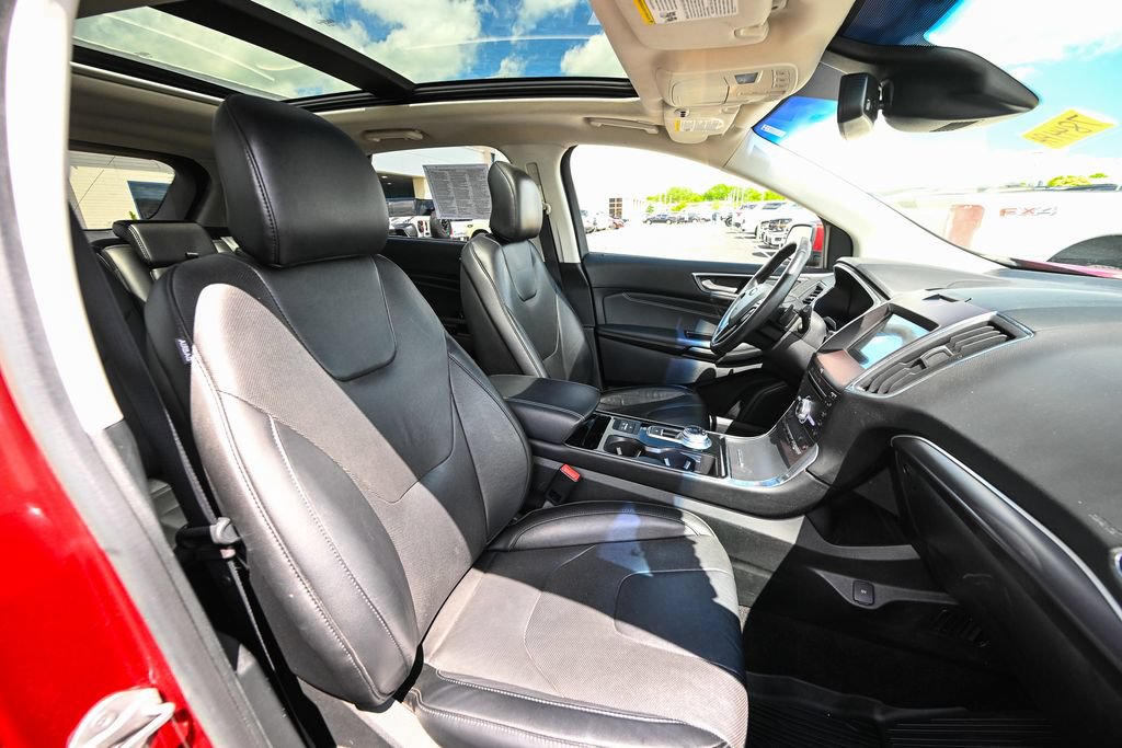 Certified 2019 Ford Edge Titanium w/ Equipment Group 301A AWD/4WD image 26