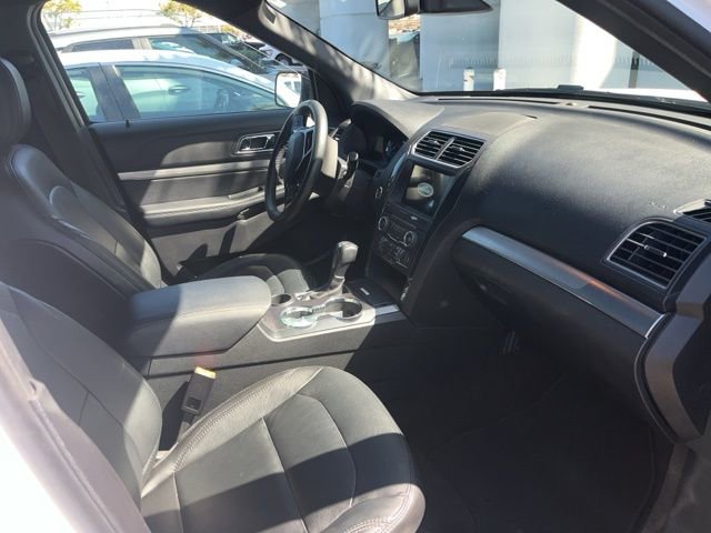 Certified 2018 Ford Explorer XLT w/ Equipment Group 202A image 21