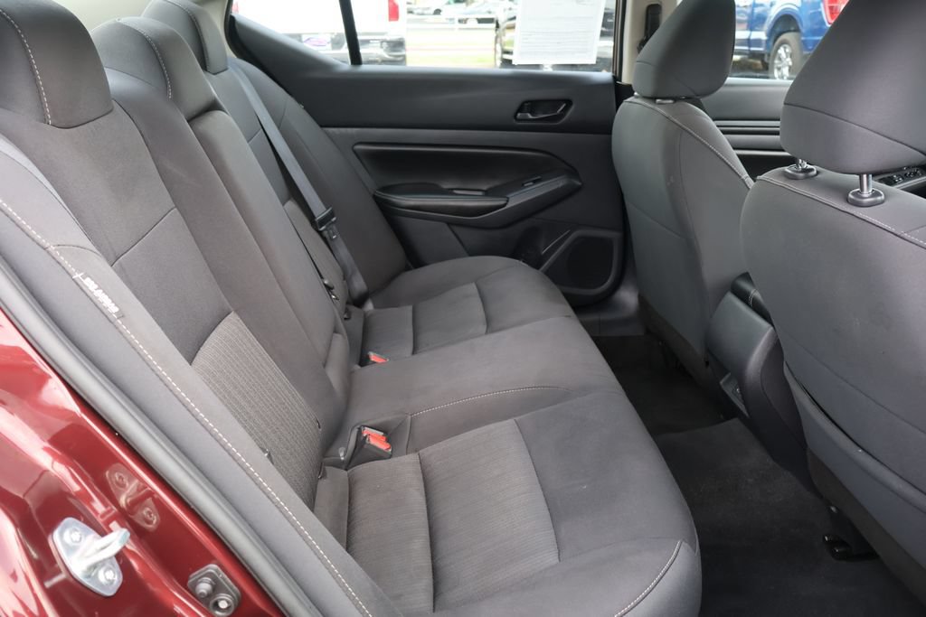 Used 2025 Nissan Altima 2.5 SV FWD image 19