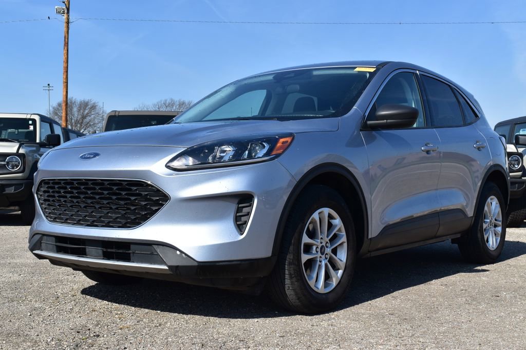 Certified 2022 Ford Escape SE w/ Cold Weather Package image 1