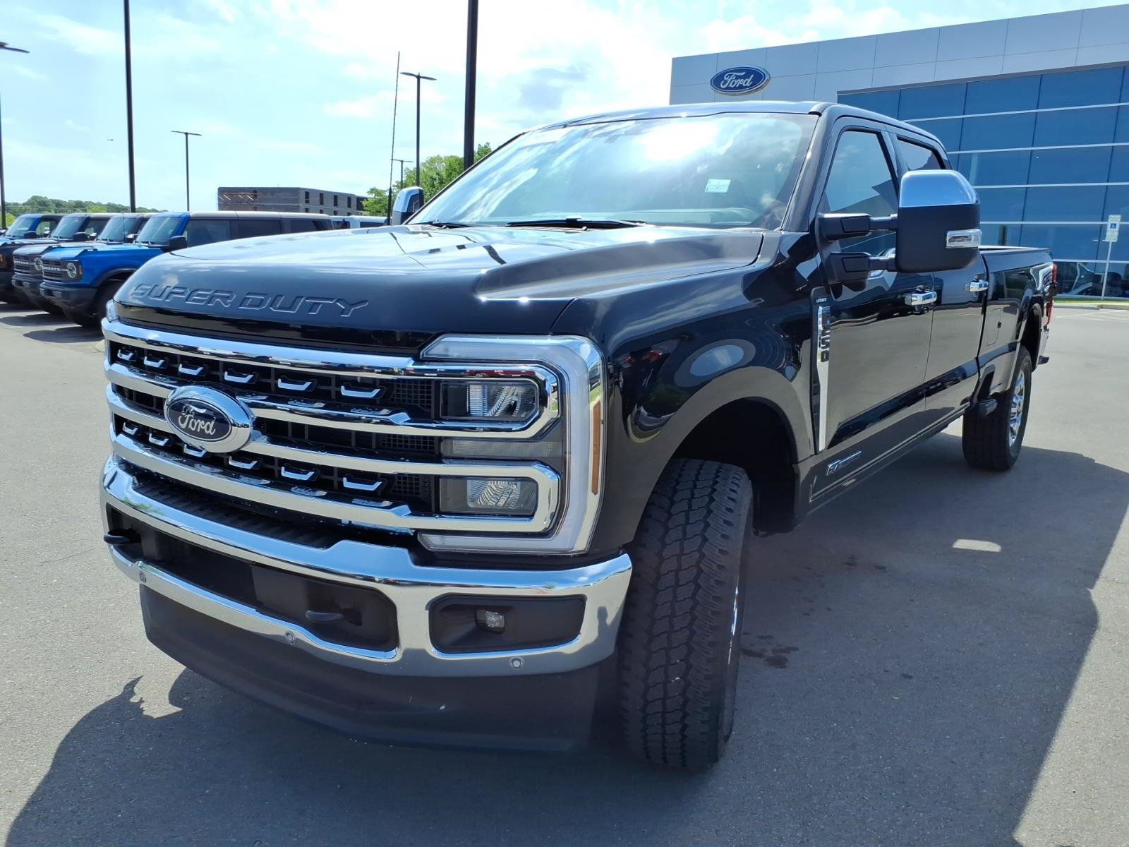 Certified 2026 Ford F250 Lariat w/ Lariat Ultimate Package AWD/4WD image 7