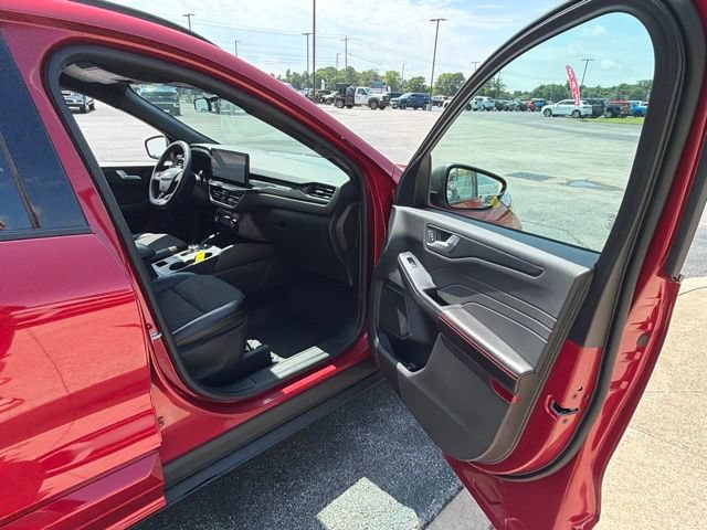 Certified 2024 Ford Escape ST-Line w/ Tech Pack #1 FWD image 23