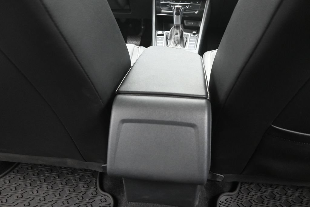 Used 2025 Volkswagen Jetta SE w/ Sunroof Package FWD image 10