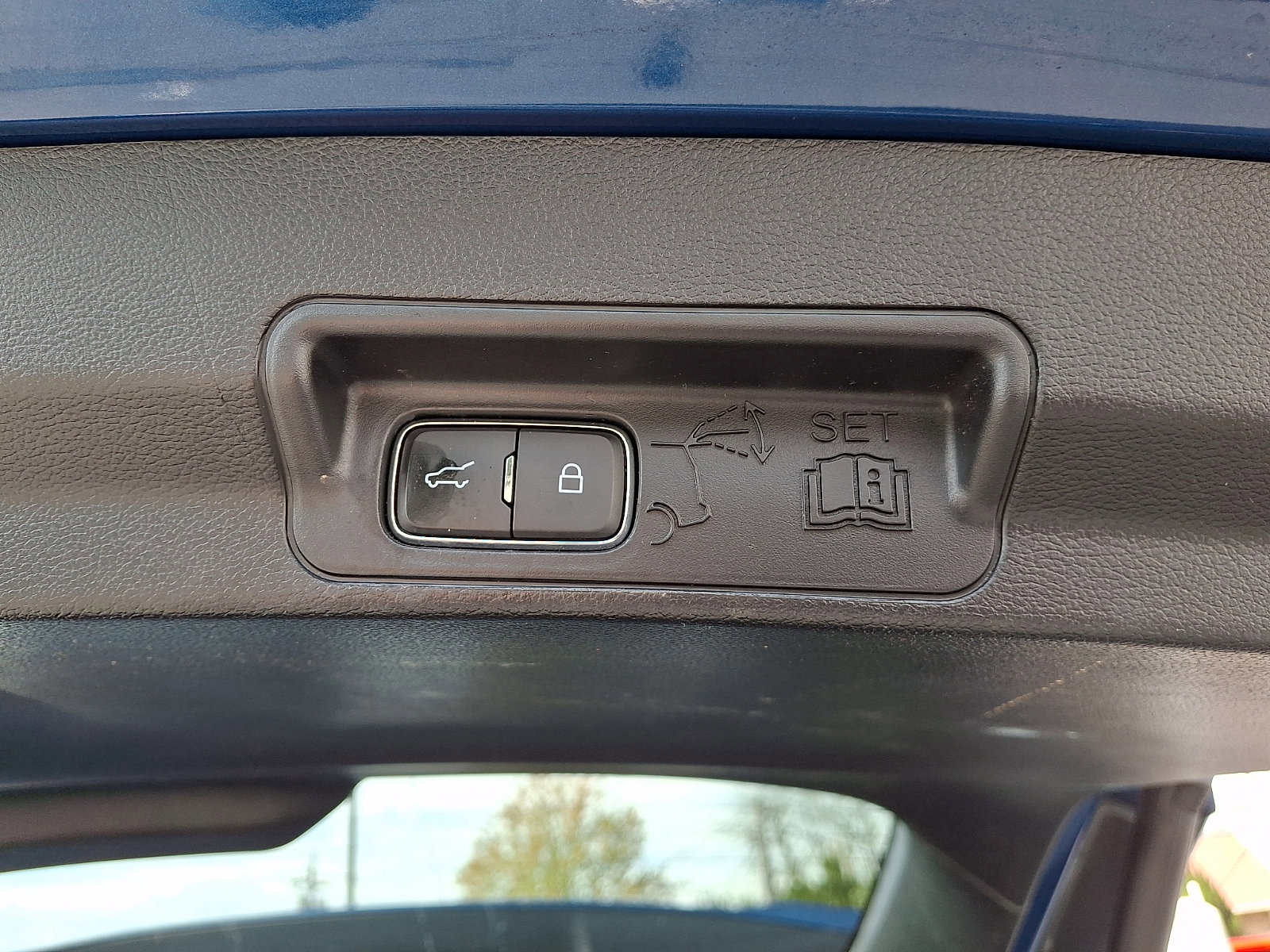 Certified 2020 Ford Explorer ST AWD/4WD image 32