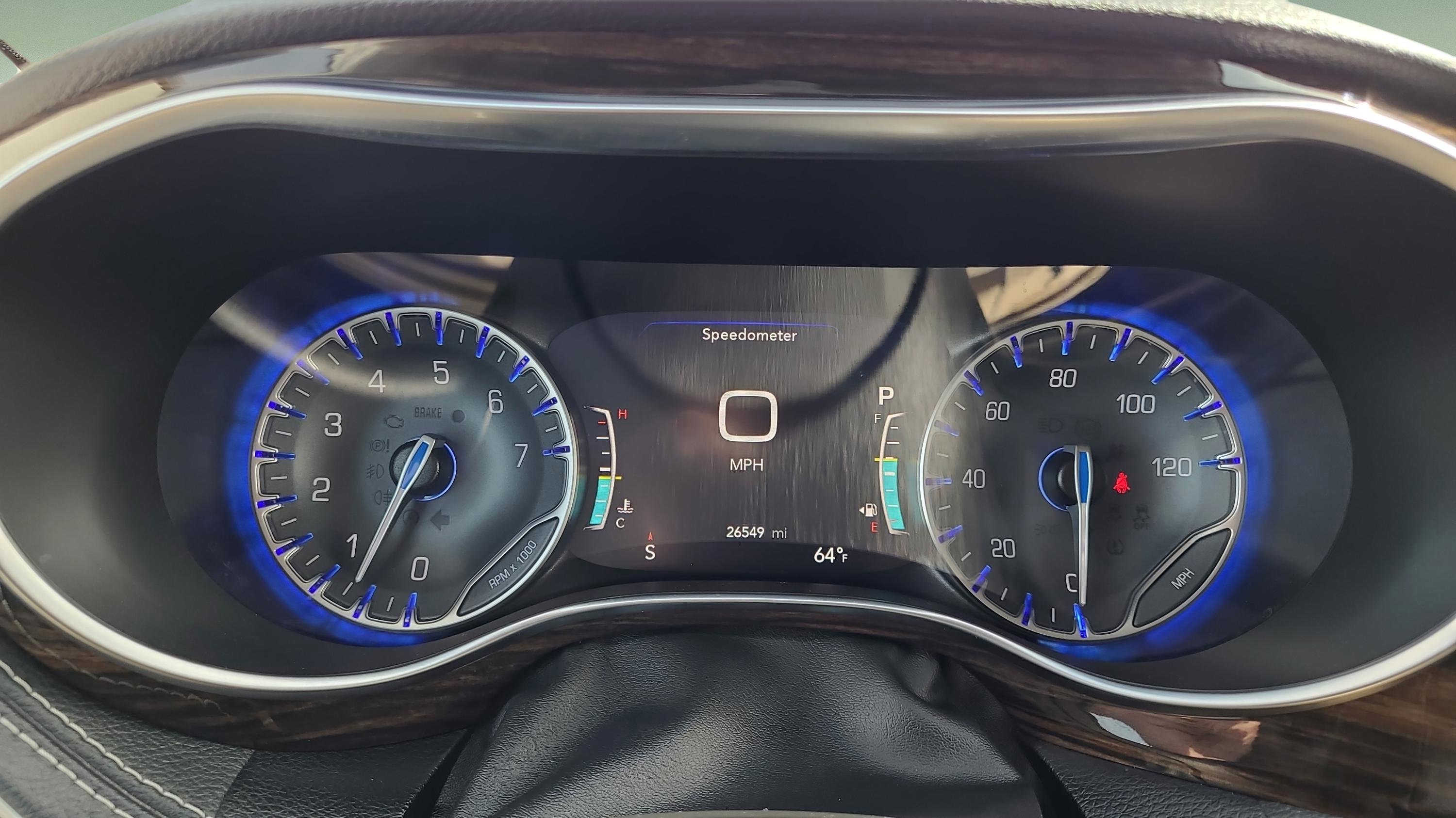 Used 2023 Chrysler Pacifica Limited image 17