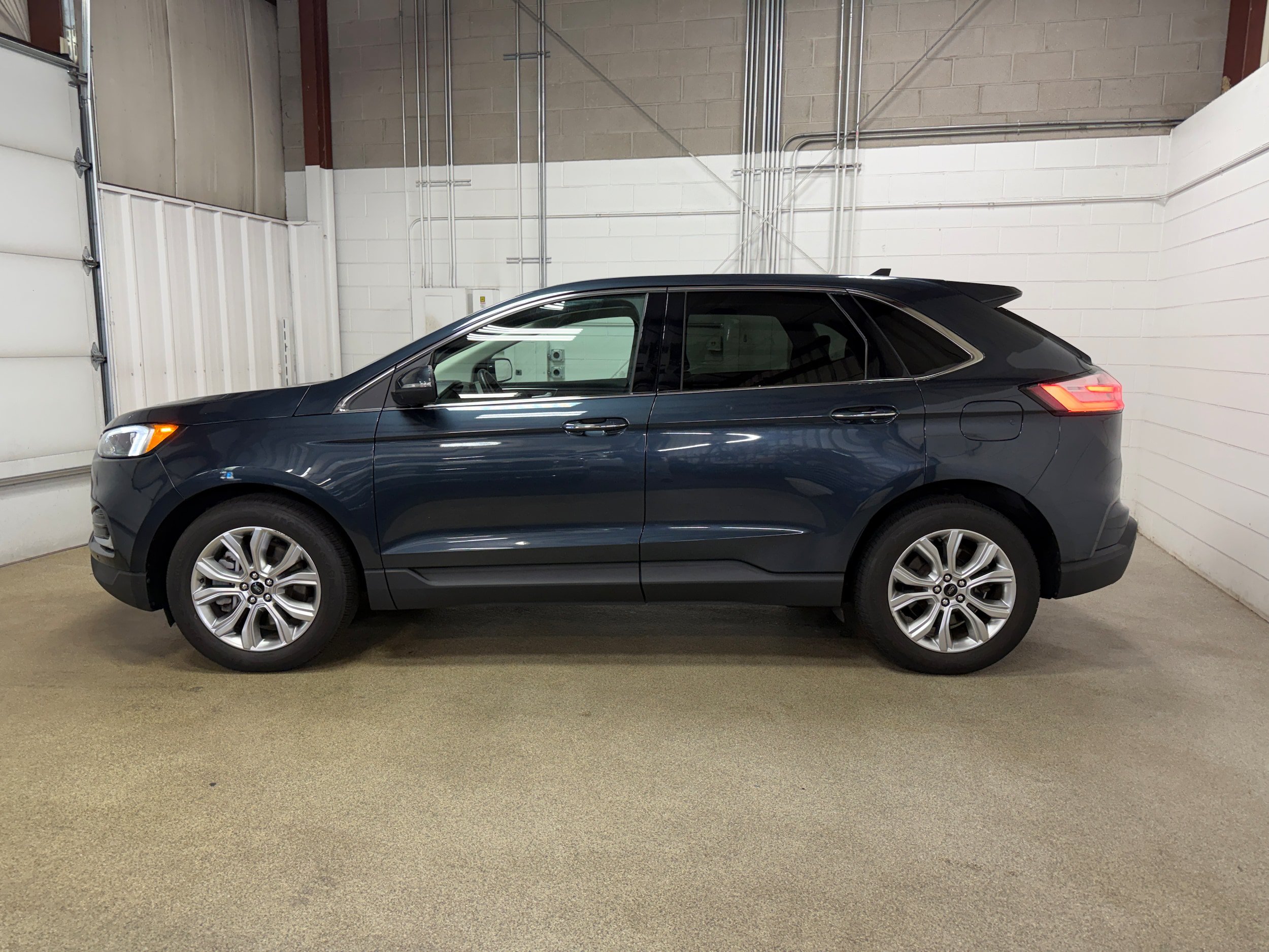 Certified 2024 Ford Edge Titanium AWD/4WD image 6