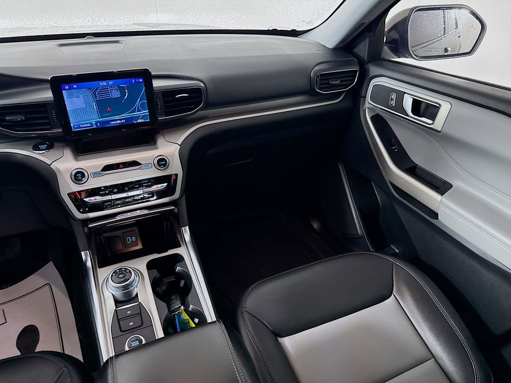 Certified 2022 Ford Explorer XLT w/ Equipment Group 202A image 23