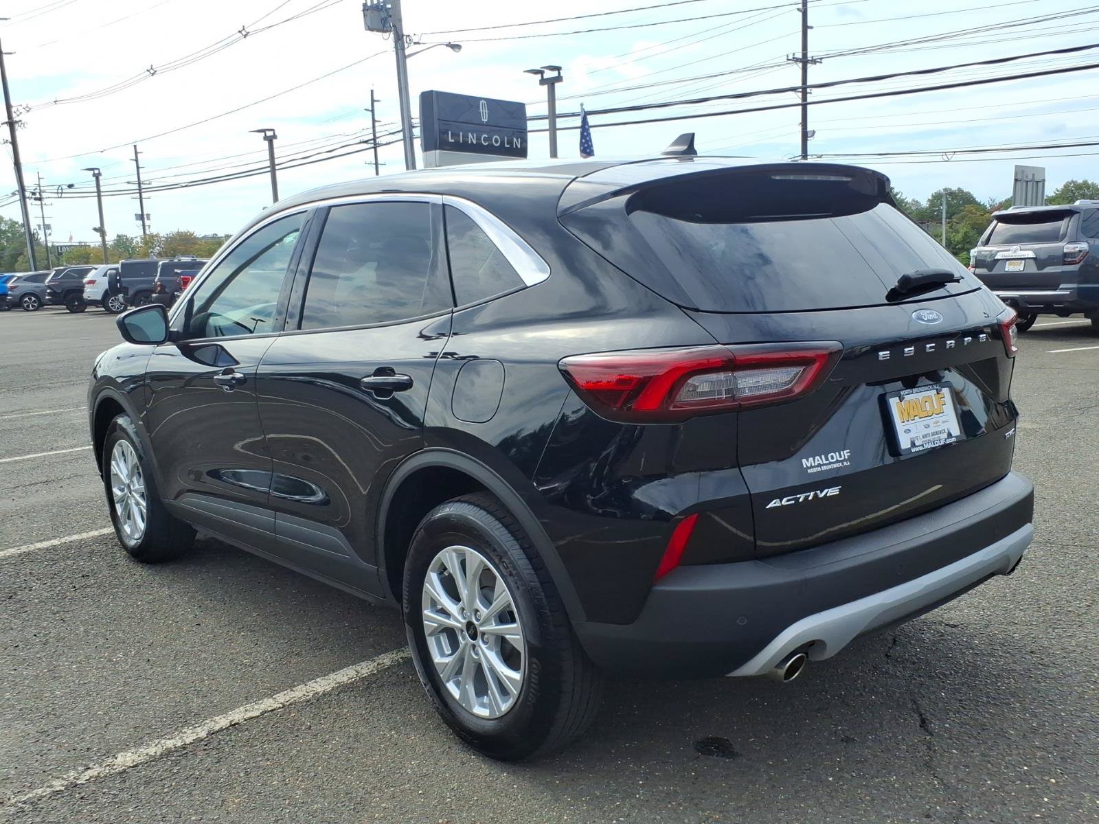 Certified 2023 Ford Escape Active w/ Tech Pack #1 AWD/4WD image 4