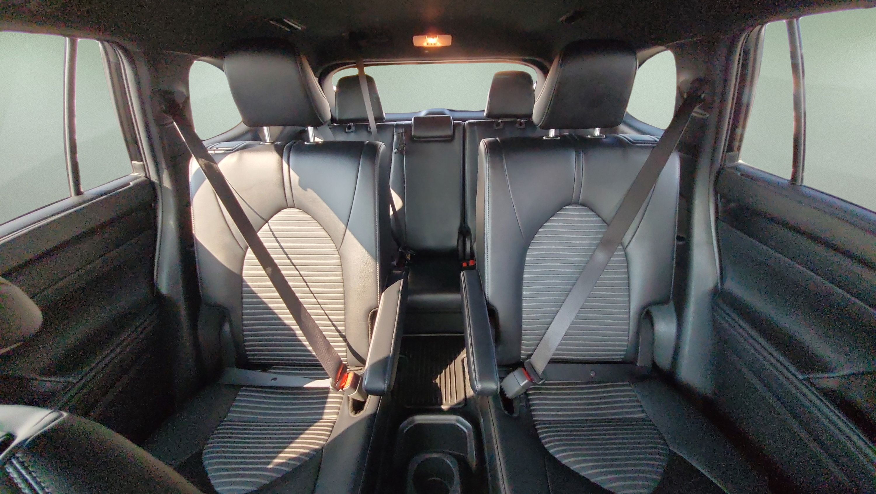 Used 2024 Toyota Highlander XSE AWD/4WD image 19