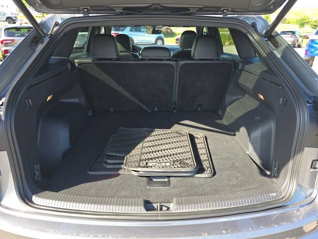 Used 2023 Volkswagen Atlas Cross Sport SE w/ Panoramic Sunroof Package AWD/4WD image 16