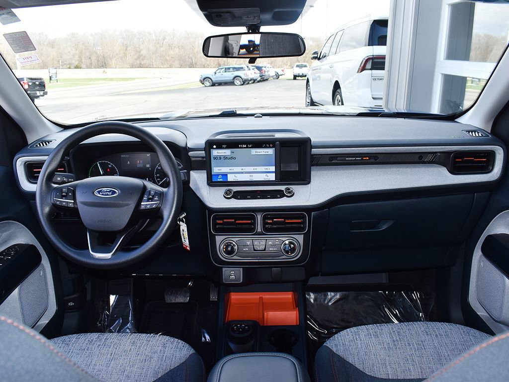 Certified 2023 Ford Maverick XLT FWD image 4