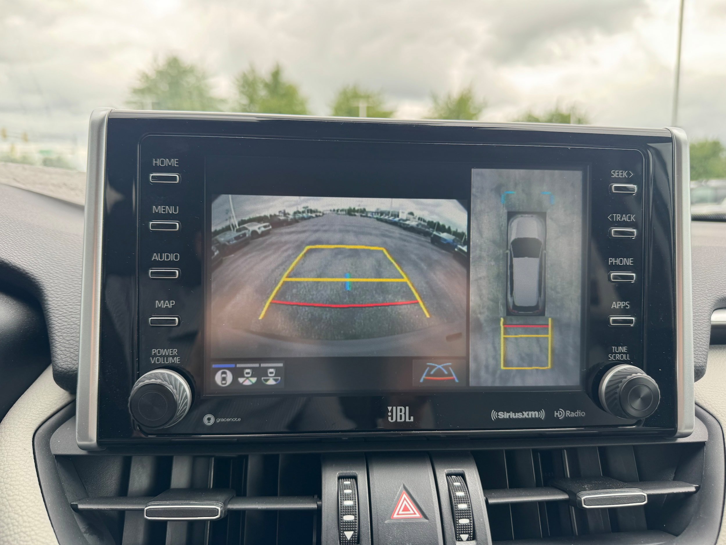 Used 2020 Toyota RAV4 Limited AWD/4WD image 20