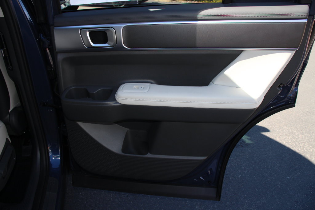 Used 2025 Hyundai Santa Fe SEL AWD/4WD image 27