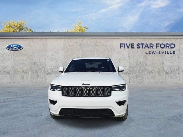 Used 2022 Jeep Grand Cherokee Laredo X AWD/4WD image 3