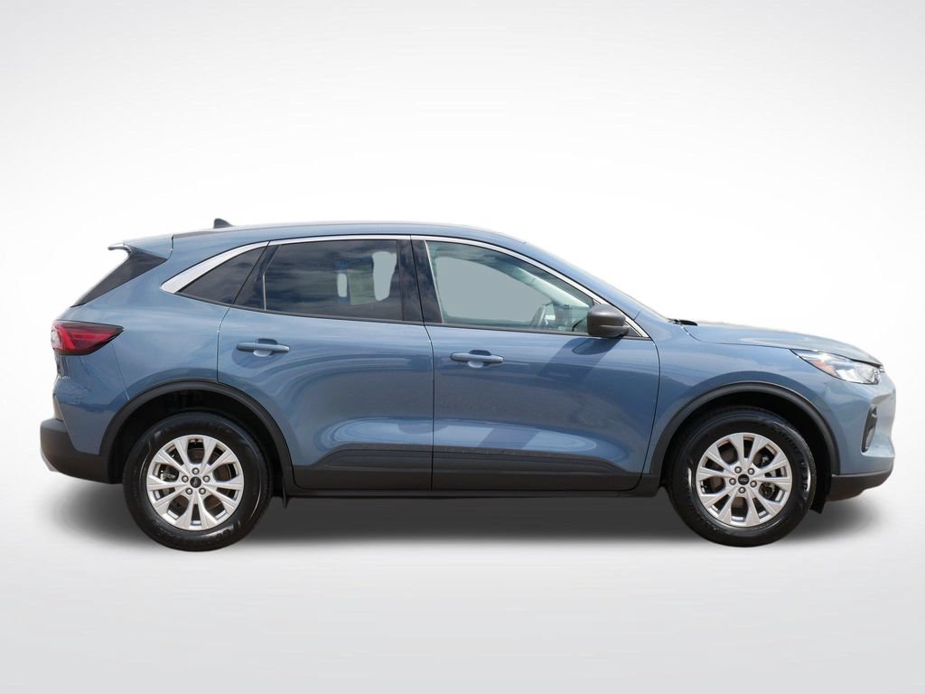 Certified 2024 Ford Escape Active AWD/4WD image 3