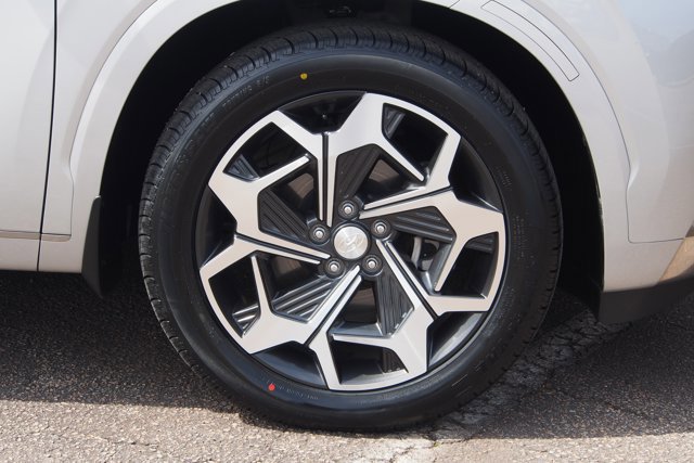 Used 2022 Hyundai Palisade Calligraphy w/ Winter Package image 9