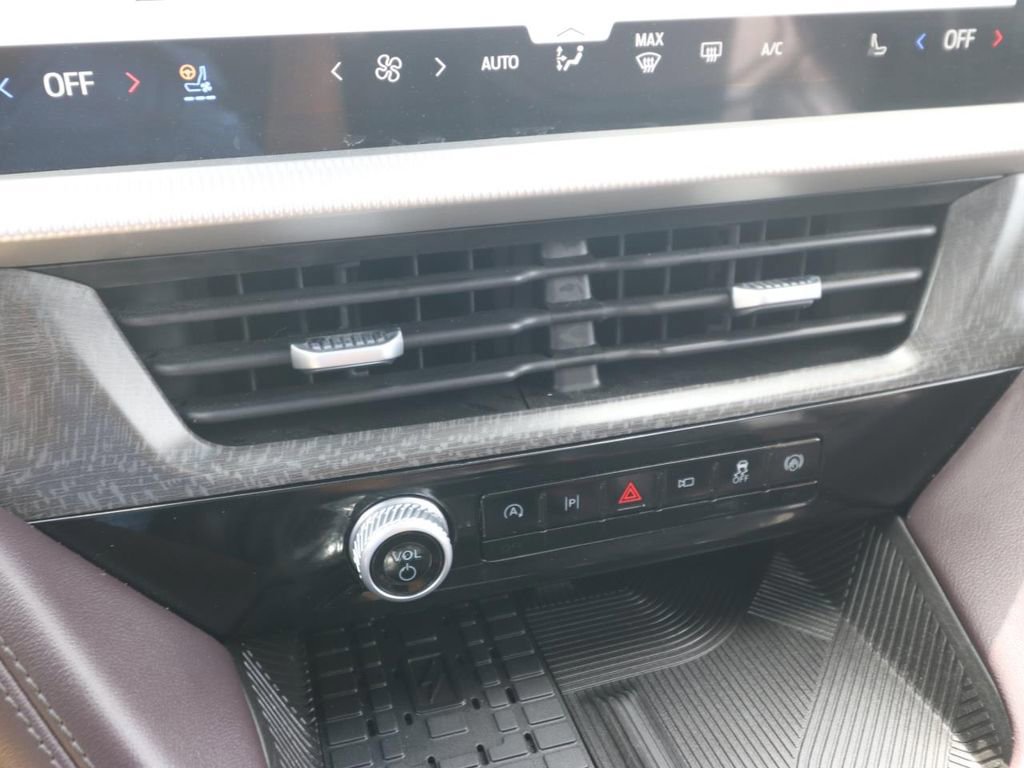 Certified 2025 Ford Explorer Platinum image 20