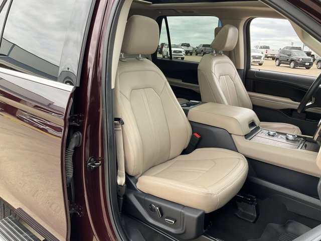 Certified 2024 Ford Expedition Limited w/ Excursion Package AWD/4WD image 18