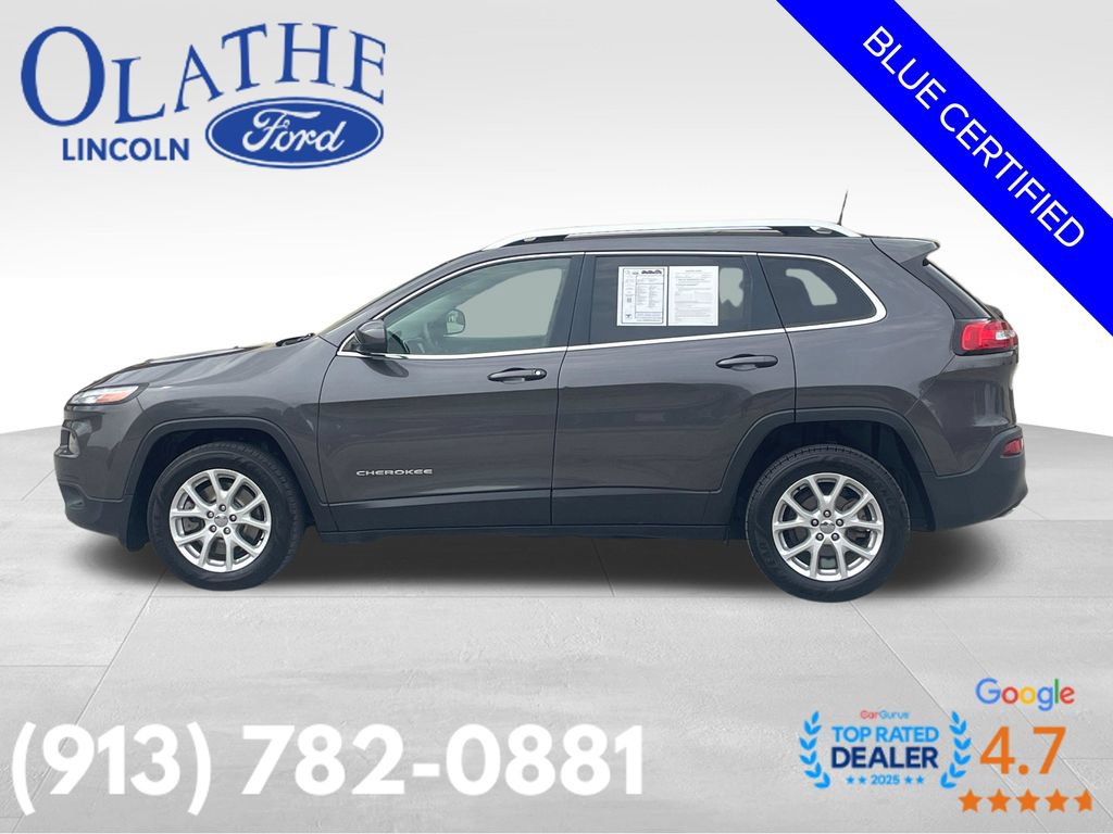Used 2017 Jeep Cherokee Latitude FWD image 2
