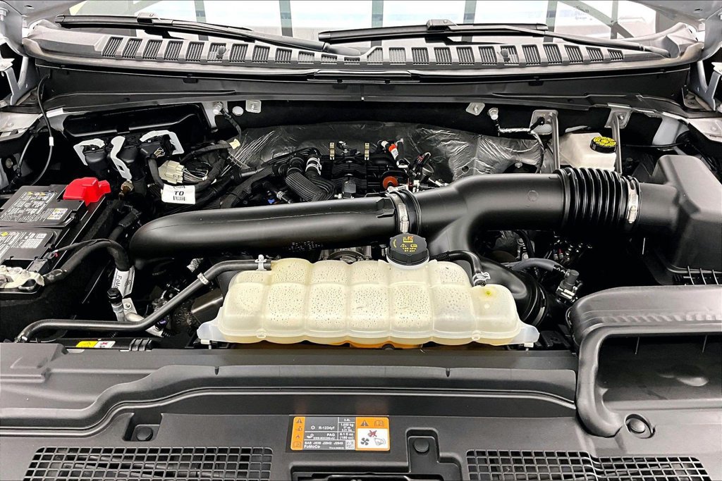Certified 2025 Ford Expedition Active AWD/4WD image 10