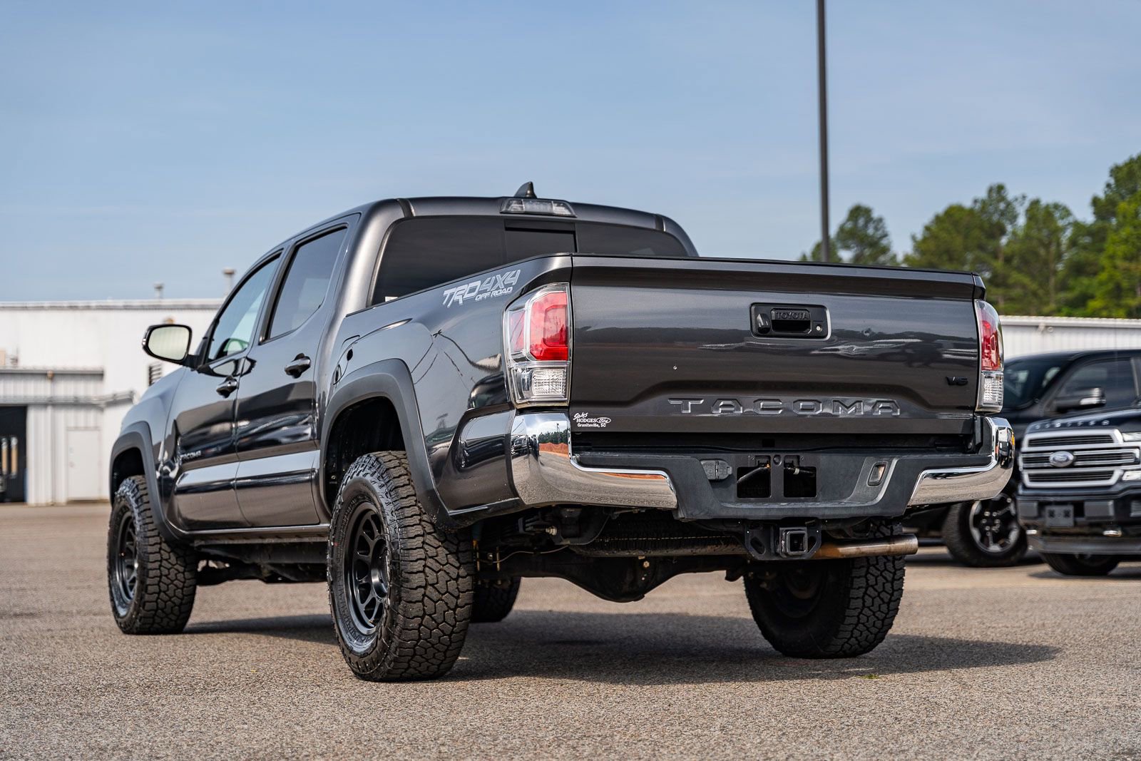 Used 2021 Toyota Tacoma TRD Off-Road AWD/4WD image 5