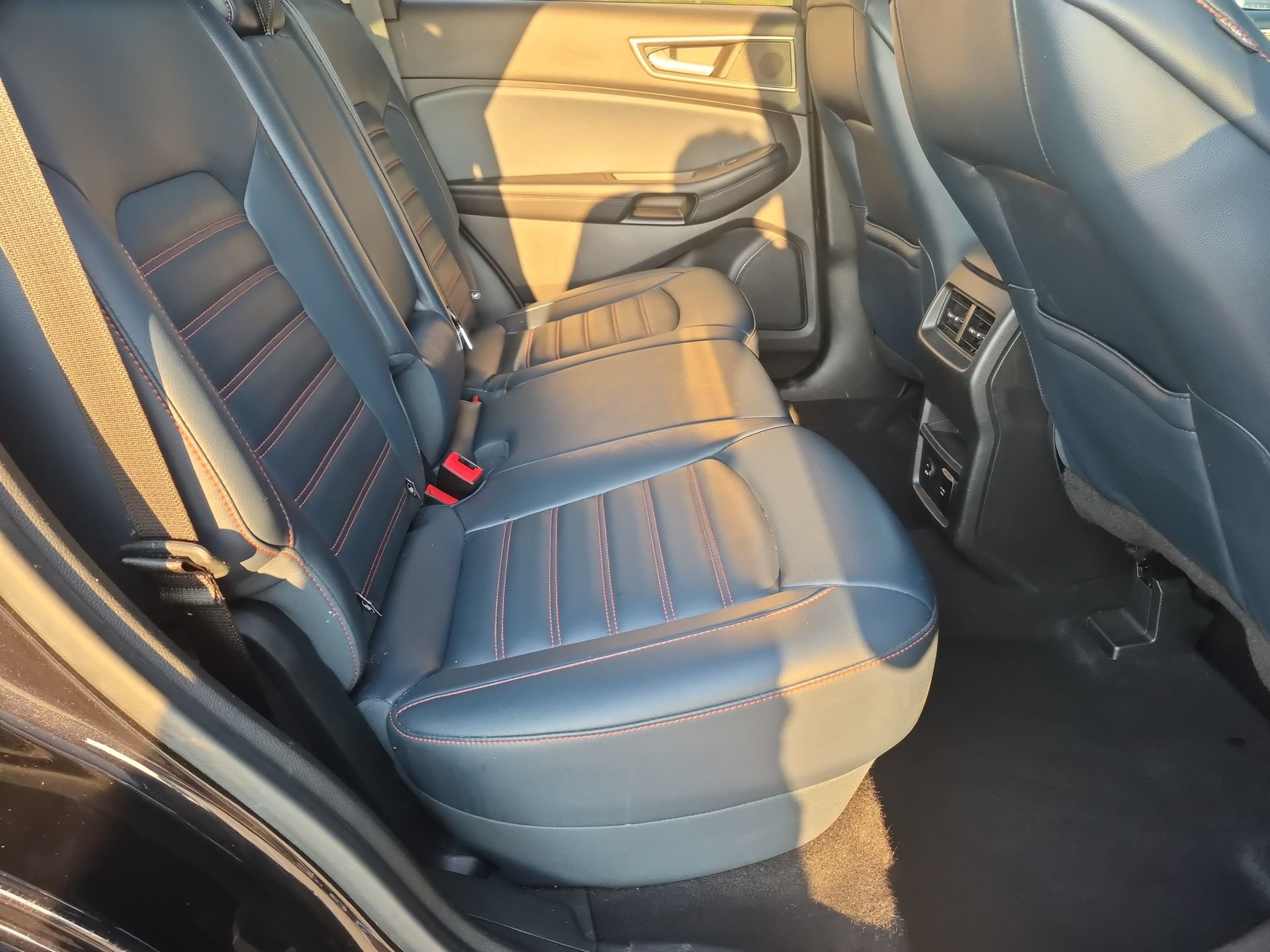 Certified 2022 Ford Edge SEL w/ Sport Appearance Package AWD/4WD image 33