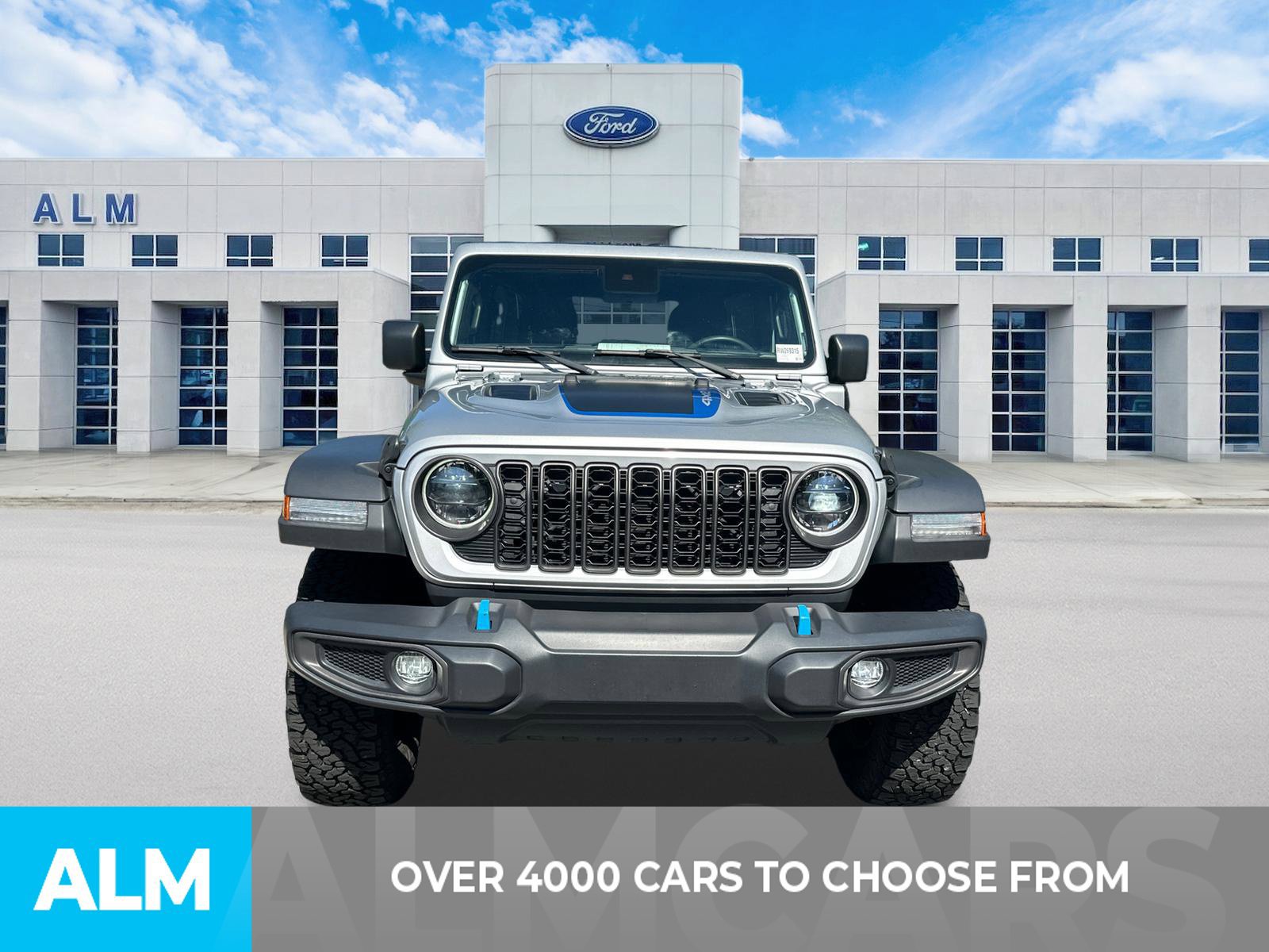 Used 2024 Jeep Wrangler Unlimited Rubicon 4xe AWD/4WD image 2