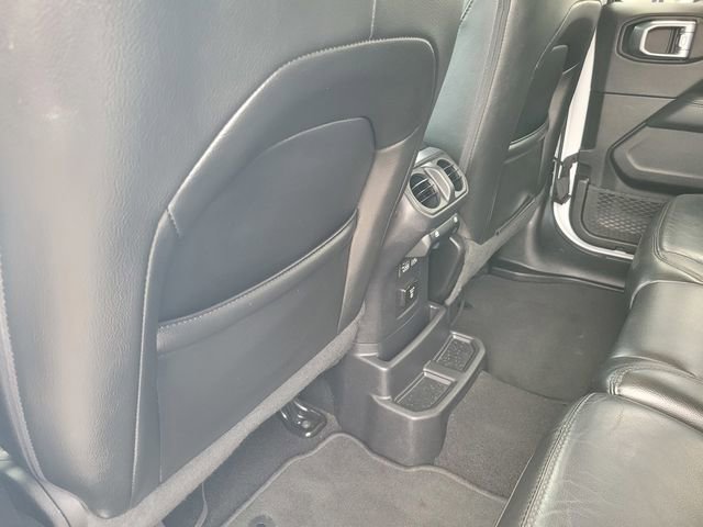 Used 2022 Jeep Wrangler Unlimited Sahara AWD/4WD image 12