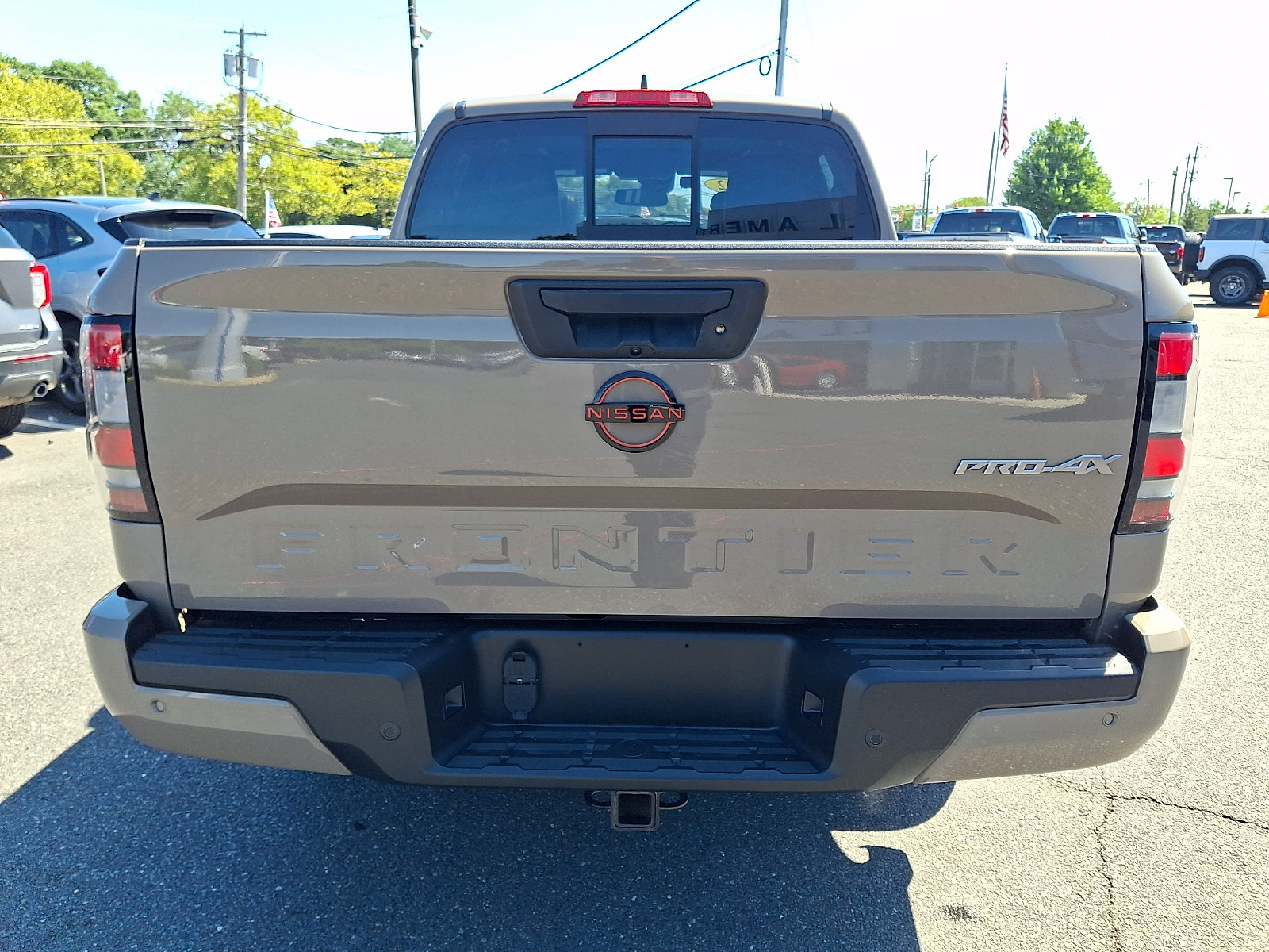 Used 2022 Nissan Frontier PRO-4X w/ Pro-4X Premium Package AWD/4WD image 9