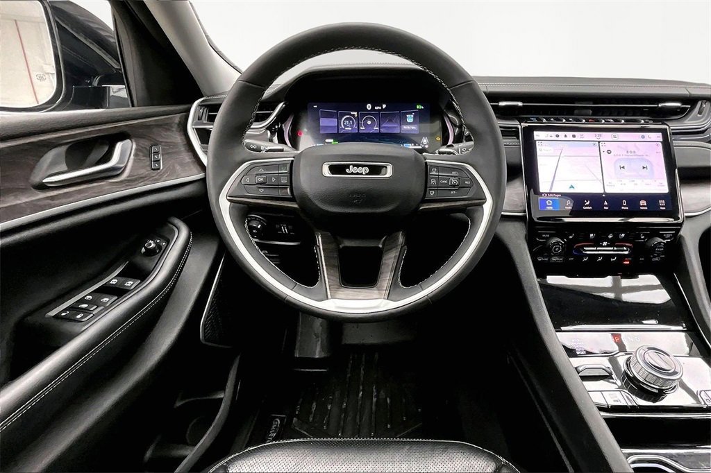 Used 2022 Jeep Grand Cherokee Limited 4xe w/ Luxury Tech Group II image 7