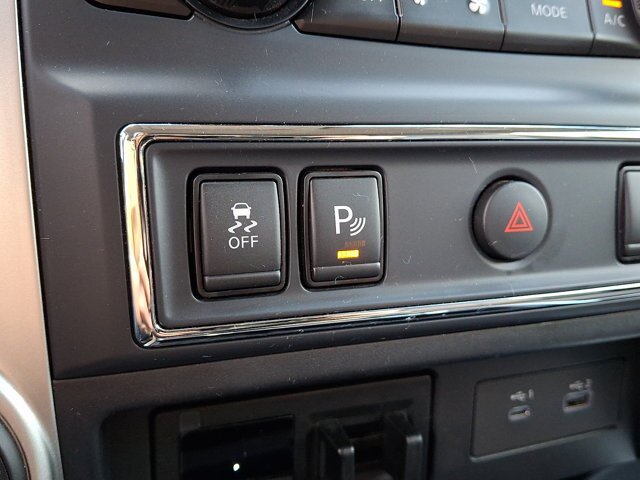 Used 2021 Nissan Titan SV w/ SV Convenience Package AWD/4WD image 27