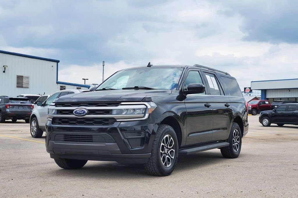 Certified 2024 Ford Expedition Max XLT RWD image 2